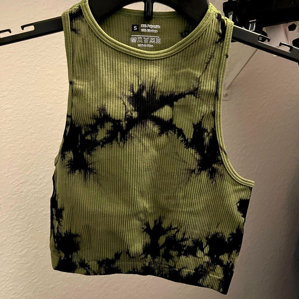 Green Ribbed Sleeveless Crop Tank Top